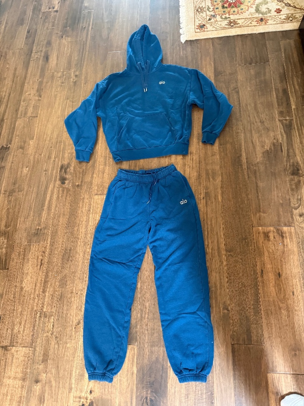 ALO YOGA Matching Set